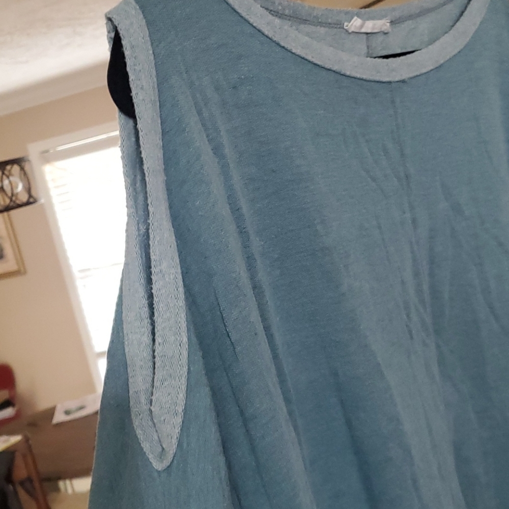 Again Cold Shoulder Top - Picture 2 of 3
